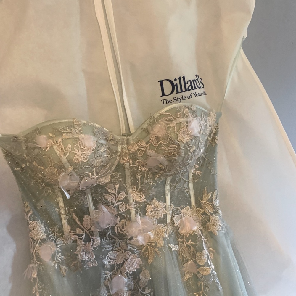 PROM Dress; Sweetheart Neck Corset Bodice Floral Applique Glitter Mesh Slit Hem